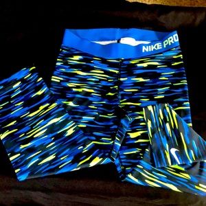 Nike Pro Capri size M
